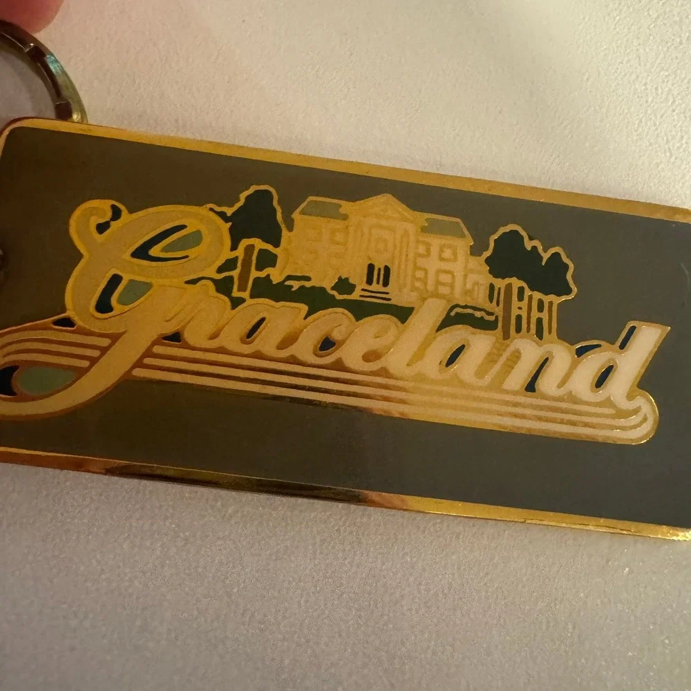 Vintage Graceland Keychain‎ Elvis Presley Memphis Souvenir Gold Tone Metal